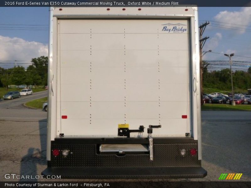 Oxford White / Medium Flint 2016 Ford E-Series Van E350 Cutaway Commercial Moving Truck