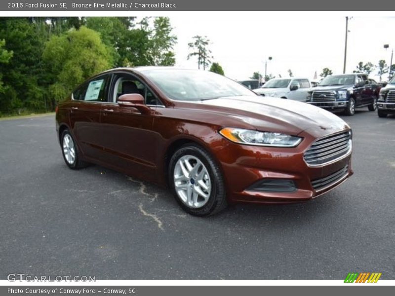 Bronze Fire Metallic / Charcoal Black 2016 Ford Fusion SE
