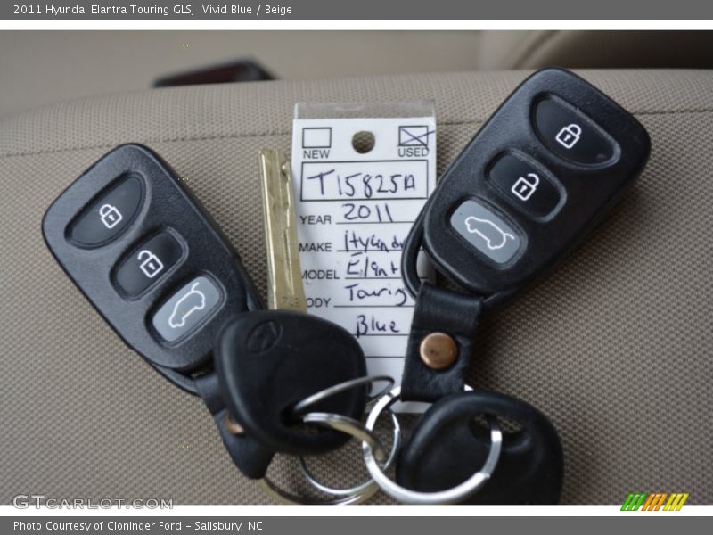 Vivid Blue / Beige 2011 Hyundai Elantra Touring GLS