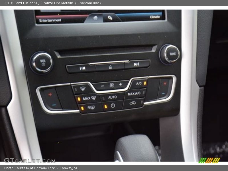 Bronze Fire Metallic / Charcoal Black 2016 Ford Fusion SE