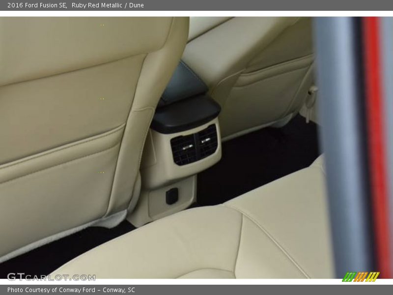 Ruby Red Metallic / Dune 2016 Ford Fusion SE