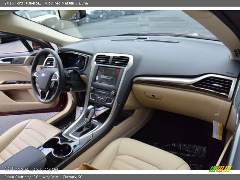 Ruby Red Metallic / Dune 2016 Ford Fusion SE