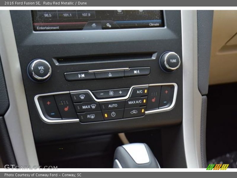 Ruby Red Metallic / Dune 2016 Ford Fusion SE