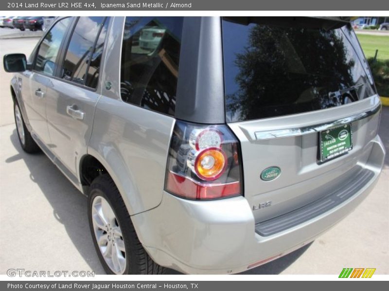Ipanema Sand Metallic / Almond 2014 Land Rover LR2 HSE 4x4