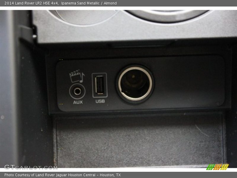 Ipanema Sand Metallic / Almond 2014 Land Rover LR2 HSE 4x4