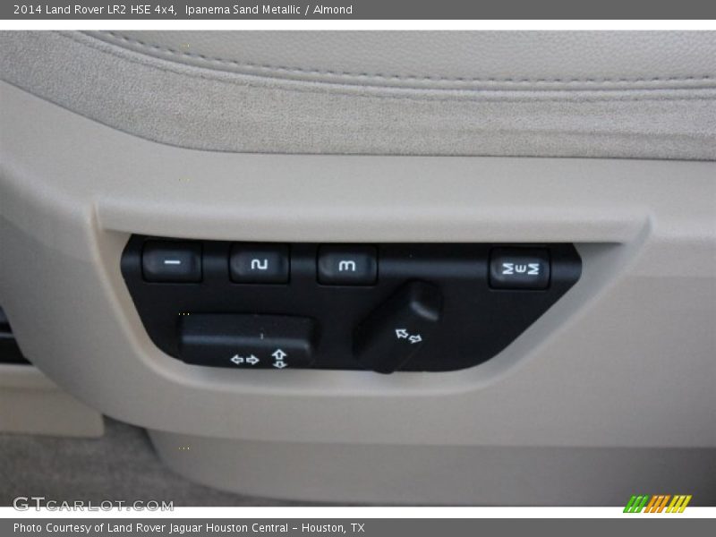 Ipanema Sand Metallic / Almond 2014 Land Rover LR2 HSE 4x4