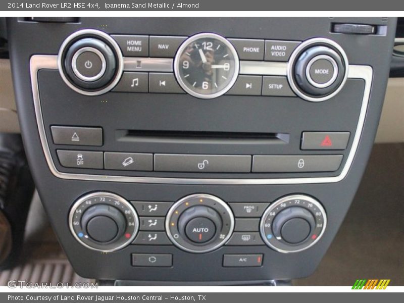 Ipanema Sand Metallic / Almond 2014 Land Rover LR2 HSE 4x4