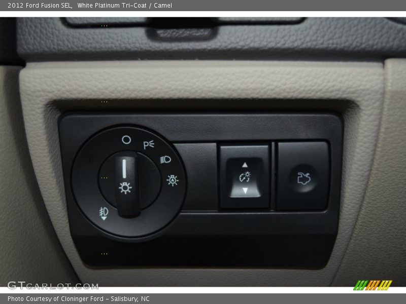 White Platinum Tri-Coat / Camel 2012 Ford Fusion SEL