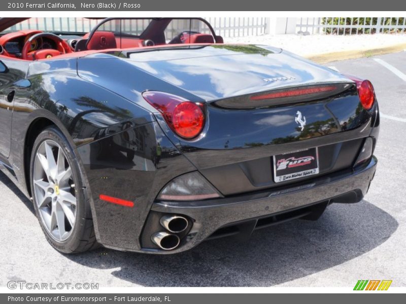 Nero (Black) / Rosso 2010 Ferrari California