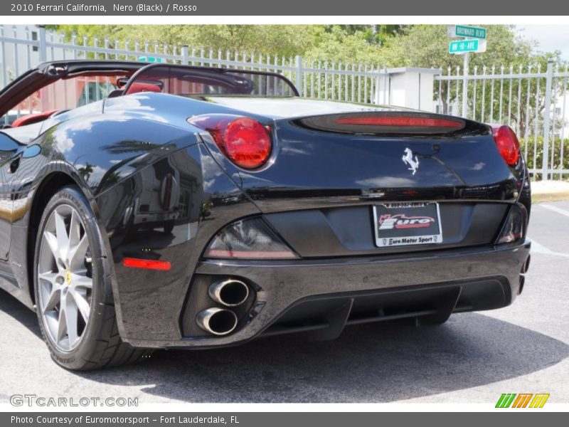 Nero (Black) / Rosso 2010 Ferrari California
