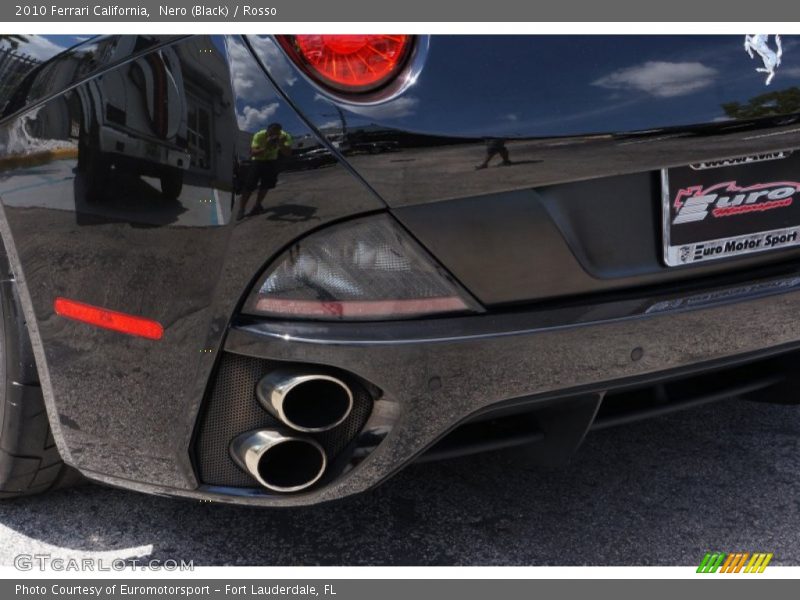 Nero (Black) / Rosso 2010 Ferrari California