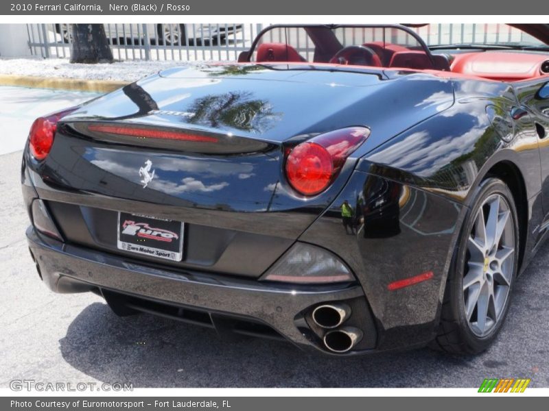 Nero (Black) / Rosso 2010 Ferrari California