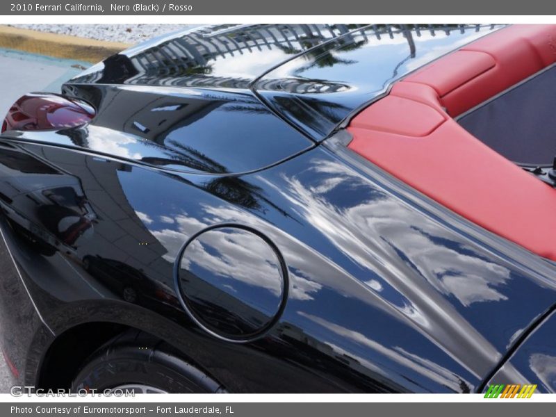 Nero (Black) / Rosso 2010 Ferrari California