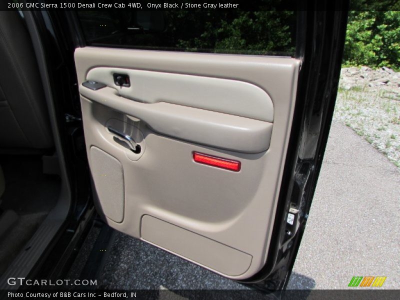 Onyx Black / Stone Gray leather 2006 GMC Sierra 1500 Denali Crew Cab 4WD