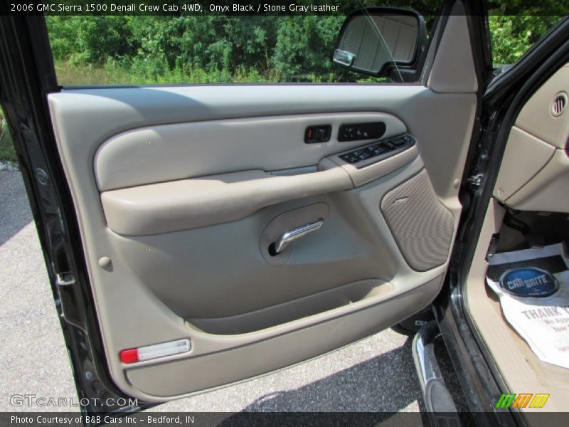 Onyx Black / Stone Gray leather 2006 GMC Sierra 1500 Denali Crew Cab 4WD