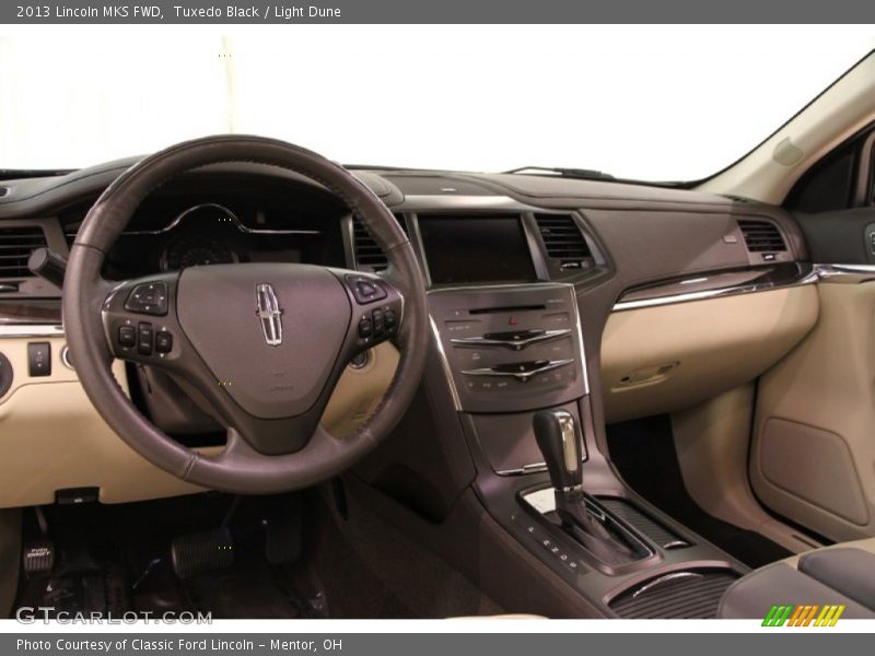 Tuxedo Black / Light Dune 2013 Lincoln MKS FWD