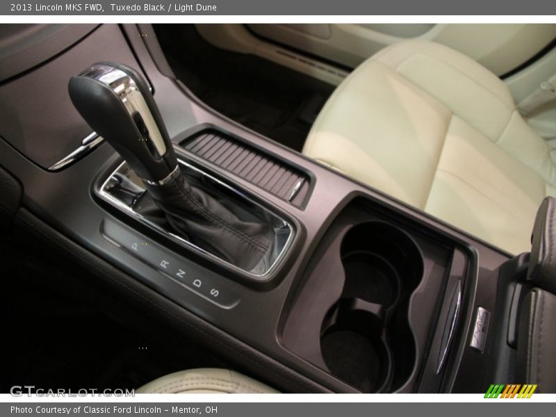 Tuxedo Black / Light Dune 2013 Lincoln MKS FWD
