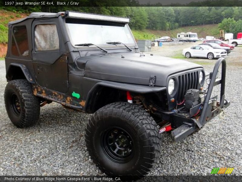 Black / Gray 1997 Jeep Wrangler SE 4x4