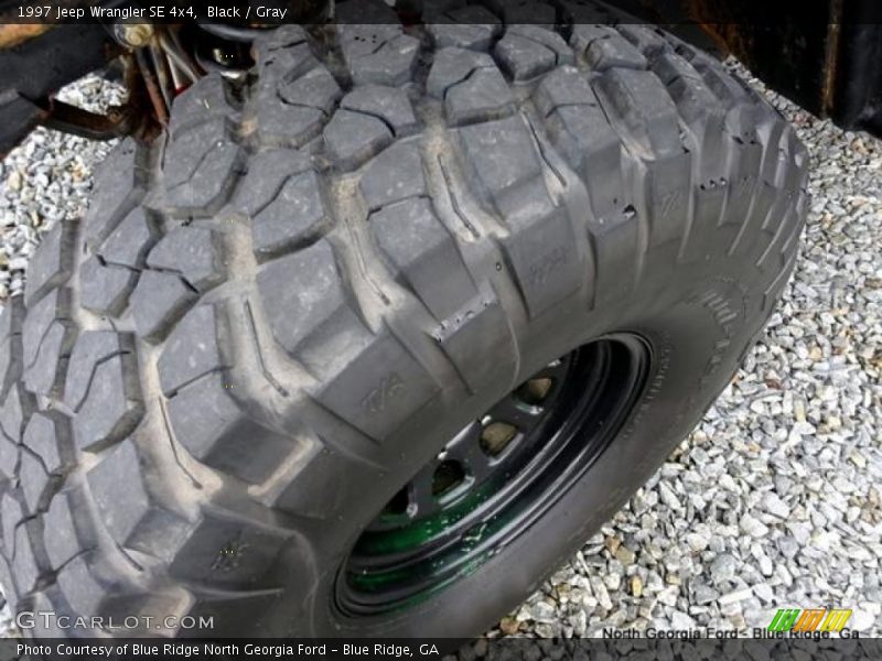 Black / Gray 1997 Jeep Wrangler SE 4x4