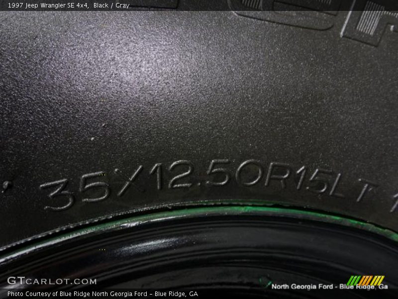 Black / Gray 1997 Jeep Wrangler SE 4x4