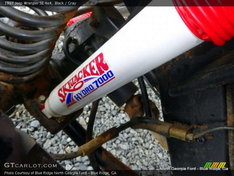 Black / Gray 1997 Jeep Wrangler SE 4x4