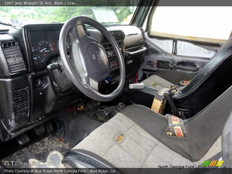 Black / Gray 1997 Jeep Wrangler SE 4x4