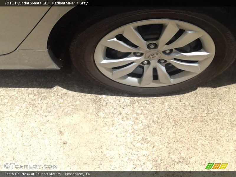 Radiant Silver / Gray 2011 Hyundai Sonata GLS