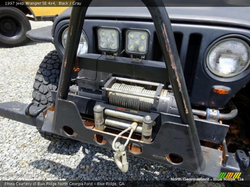 Black / Gray 1997 Jeep Wrangler SE 4x4