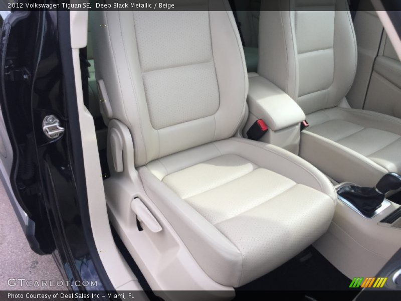 Deep Black Metallic / Beige 2012 Volkswagen Tiguan SE
