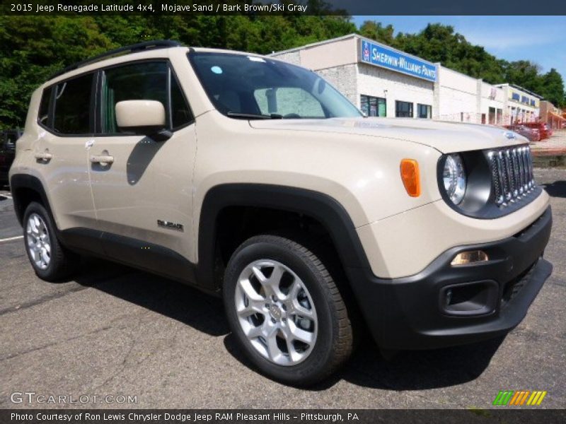Front 3/4 View of 2015 Renegade Latitude 4x4