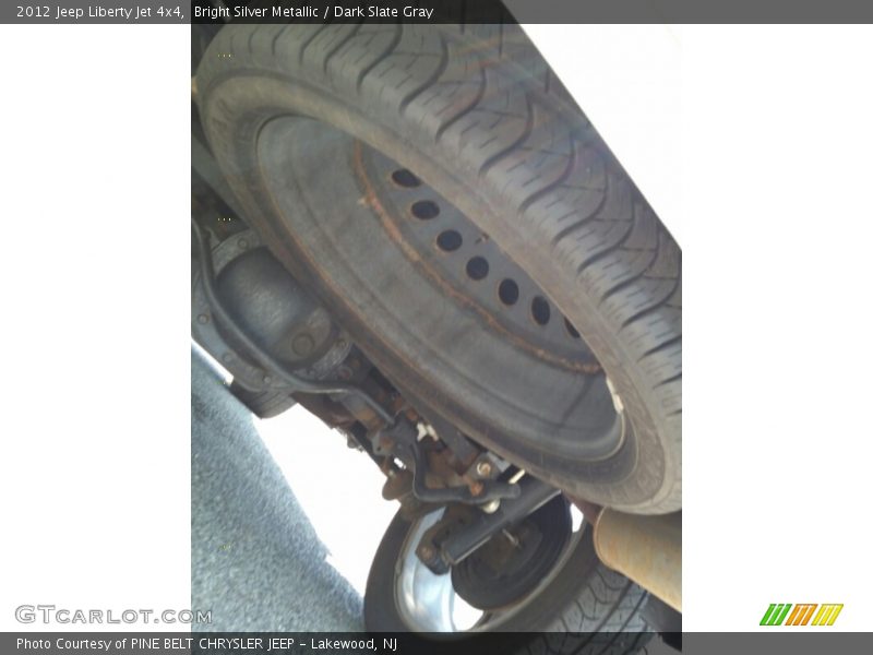 Bright Silver Metallic / Dark Slate Gray 2012 Jeep Liberty Jet 4x4