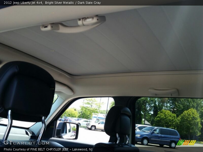 Bright Silver Metallic / Dark Slate Gray 2012 Jeep Liberty Jet 4x4