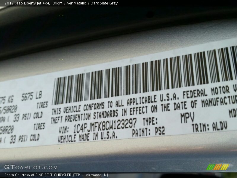 Bright Silver Metallic / Dark Slate Gray 2012 Jeep Liberty Jet 4x4