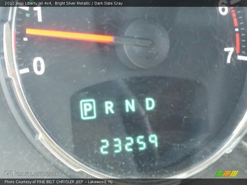 Bright Silver Metallic / Dark Slate Gray 2012 Jeep Liberty Jet 4x4