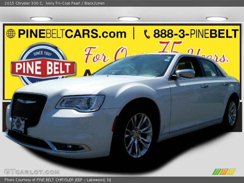 Ivory Tri-Coat Pearl / Black/Linen 2015 Chrysler 300 C