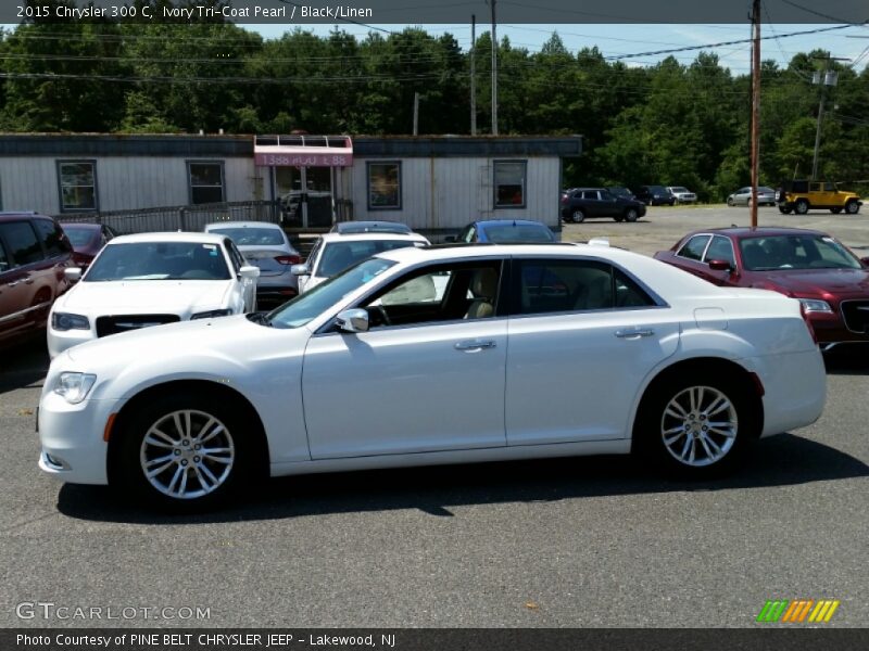 Ivory Tri-Coat Pearl / Black/Linen 2015 Chrysler 300 C