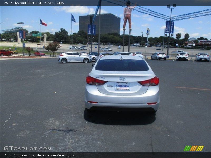 Silver / Gray 2016 Hyundai Elantra SE