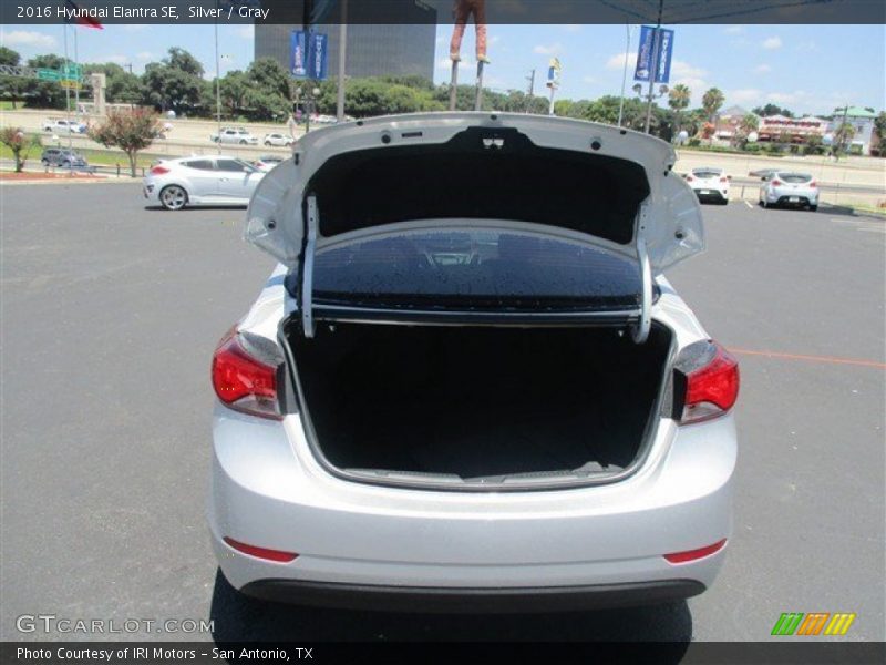 Silver / Gray 2016 Hyundai Elantra SE