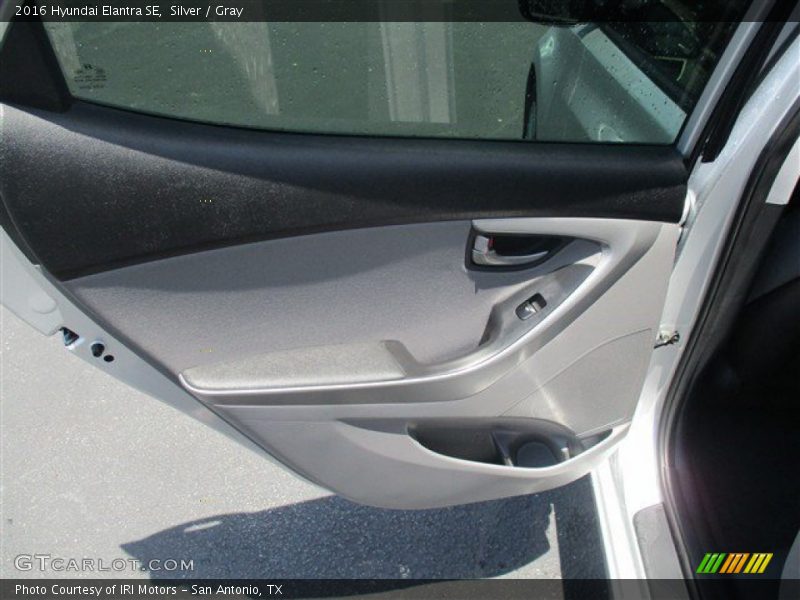Silver / Gray 2016 Hyundai Elantra SE