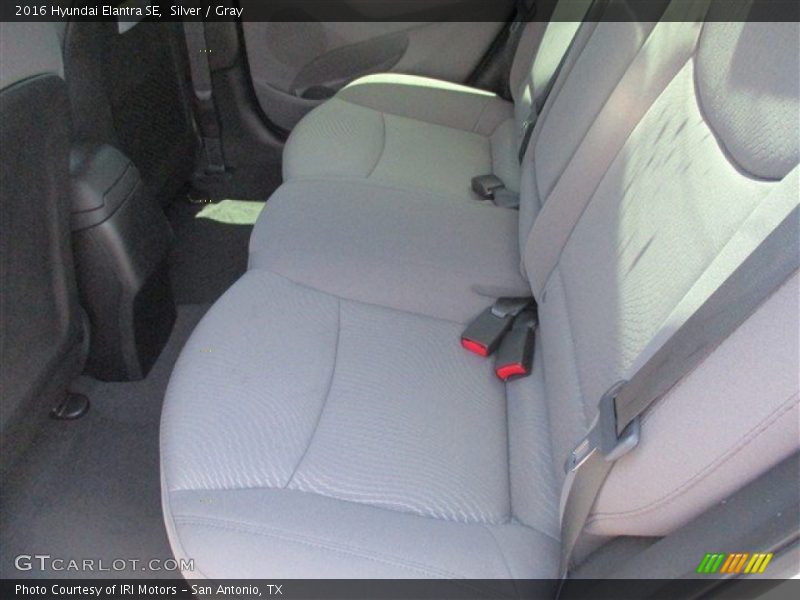 Silver / Gray 2016 Hyundai Elantra SE