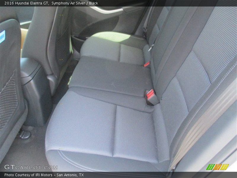 Symphony Air Silver / Black 2016 Hyundai Elantra GT