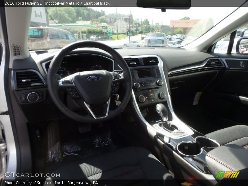 Ingot Silver Metallic / Charcoal Black 2016 Ford Fusion SE