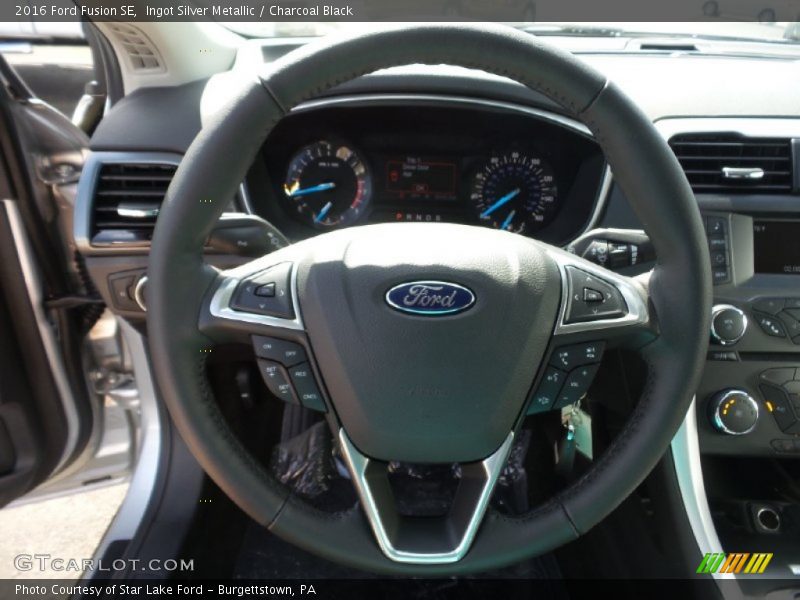 Ingot Silver Metallic / Charcoal Black 2016 Ford Fusion SE