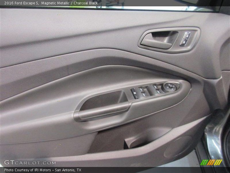 Magnetic Metallic / Charcoal Black 2016 Ford Escape S