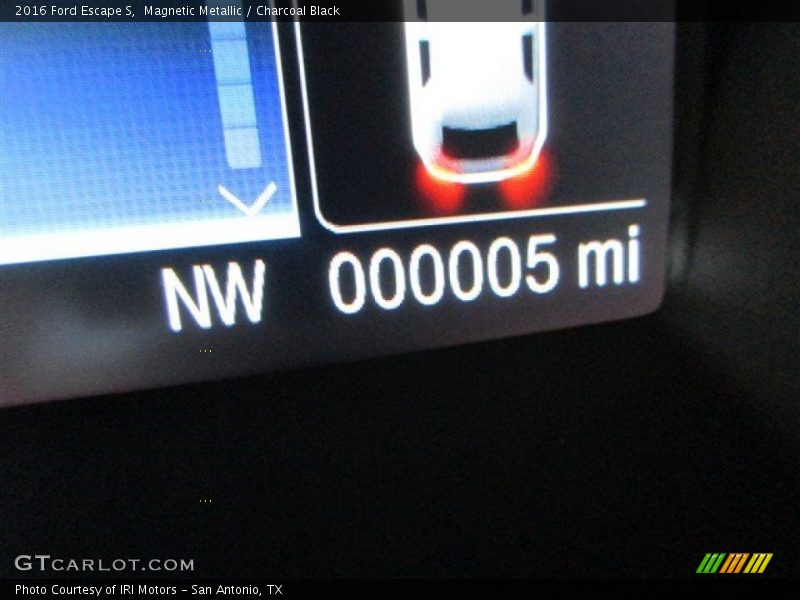 Magnetic Metallic / Charcoal Black 2016 Ford Escape S