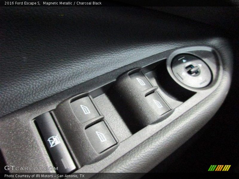 Magnetic Metallic / Charcoal Black 2016 Ford Escape S