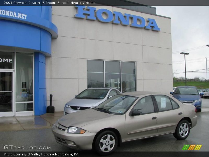 Sandrift Metallic / Neutral 2004 Chevrolet Cavalier LS Sedan