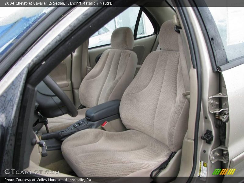 Sandrift Metallic / Neutral 2004 Chevrolet Cavalier LS Sedan