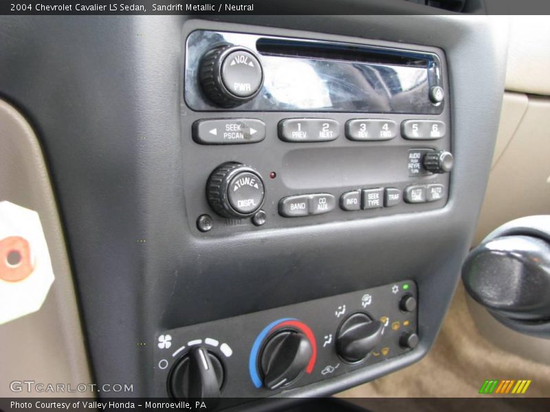 Sandrift Metallic / Neutral 2004 Chevrolet Cavalier LS Sedan
