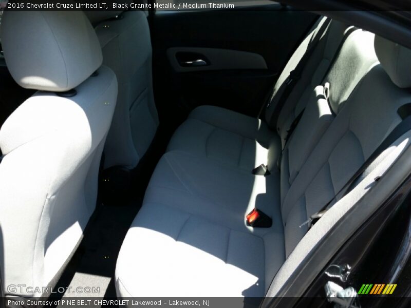 Black Granite Metallic / Medium Titanium 2016 Chevrolet Cruze Limited LT
